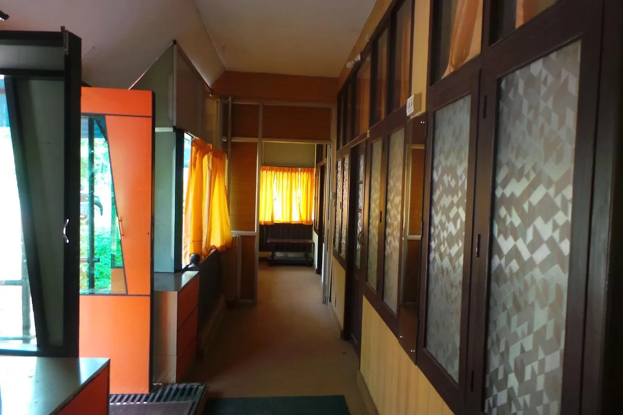 Suryagayathri Inn ビサーリー 0*,  インド